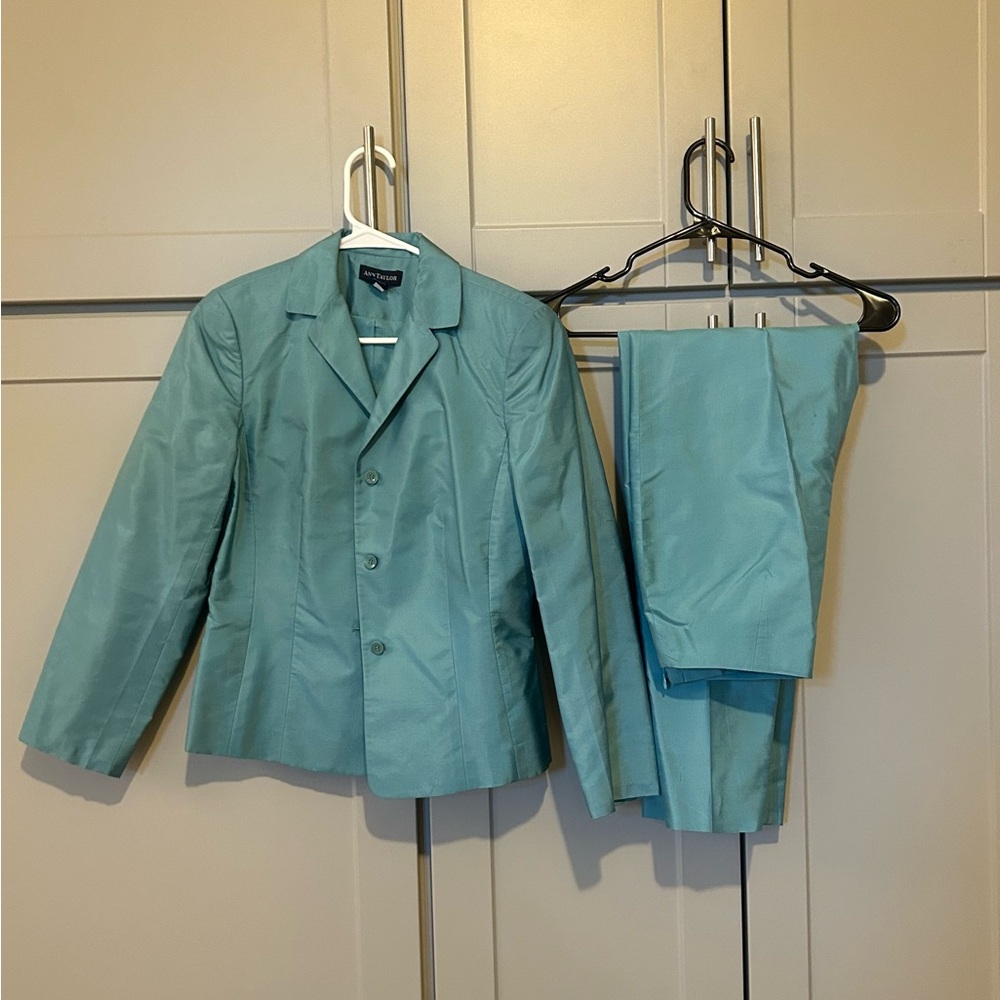Teal silk Ann Taylor pant suit, blazer and pants size 2